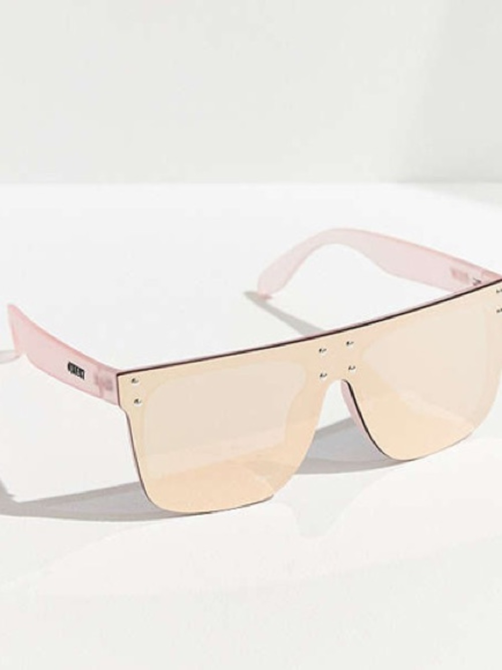 Quay Australia Hidden Hills Sunglasses in Pink